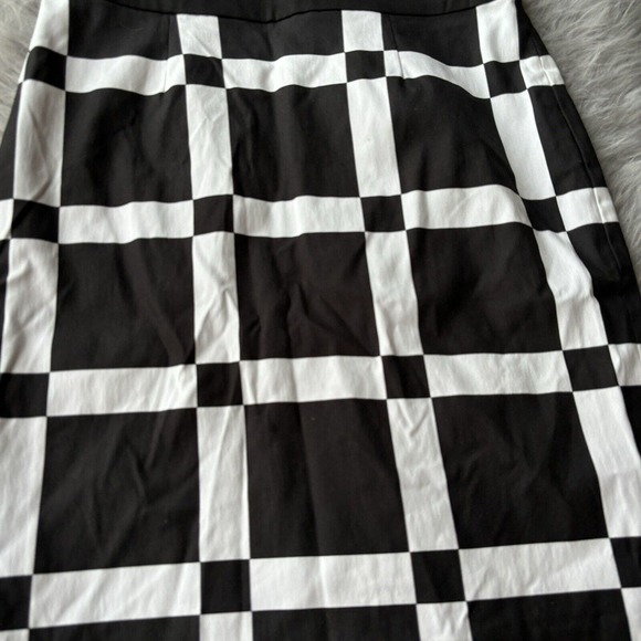 HALOGEN Skirt Sz 6P Petite Black White Square Knee Length Pencil Zip Back Womens - Picture 2 of 8